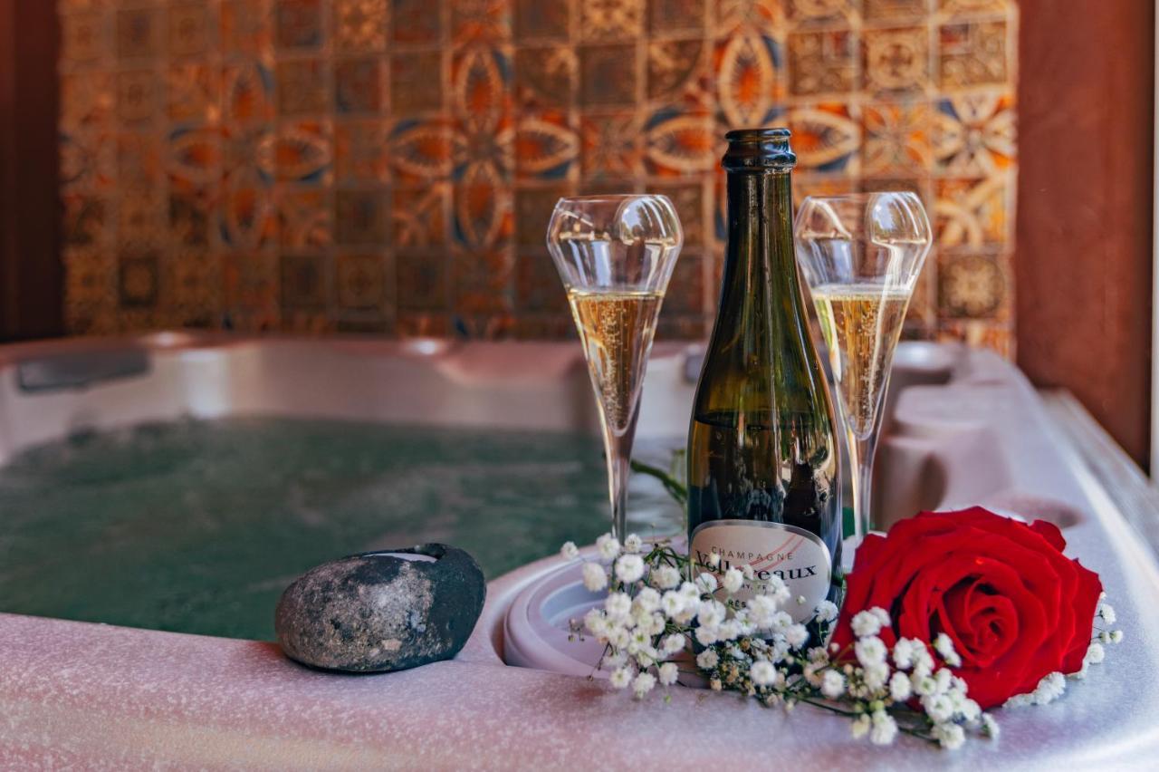 La Villa Vicha, The Originals Relais Aubais 外观 照片